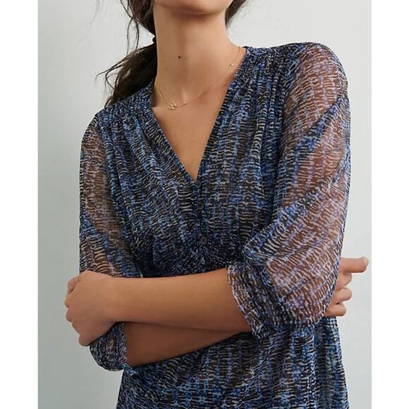 Anthropologie Tops - Anthropologie Gretchen Smocked Tunic Size M